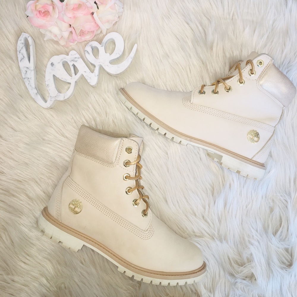Timberlands with Gold Collar  *Rare*